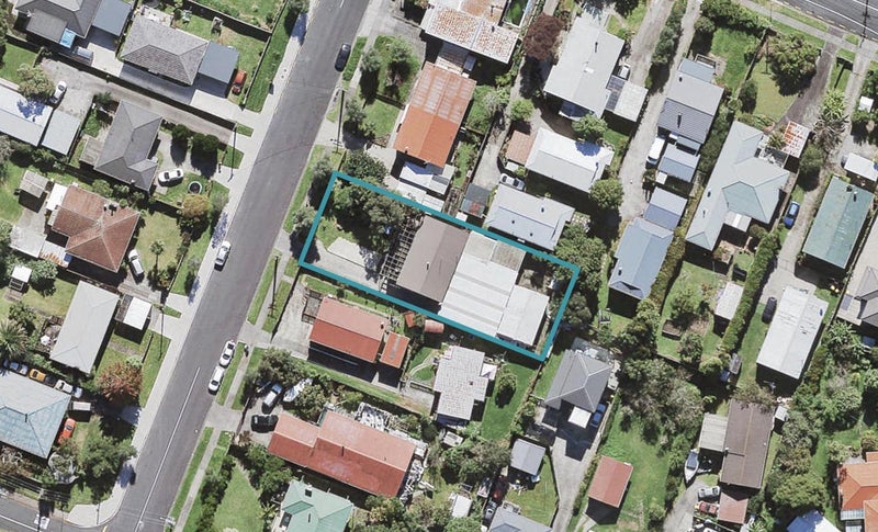 2 Barbary Avenue, Kelston, Auckland - Carousel 1