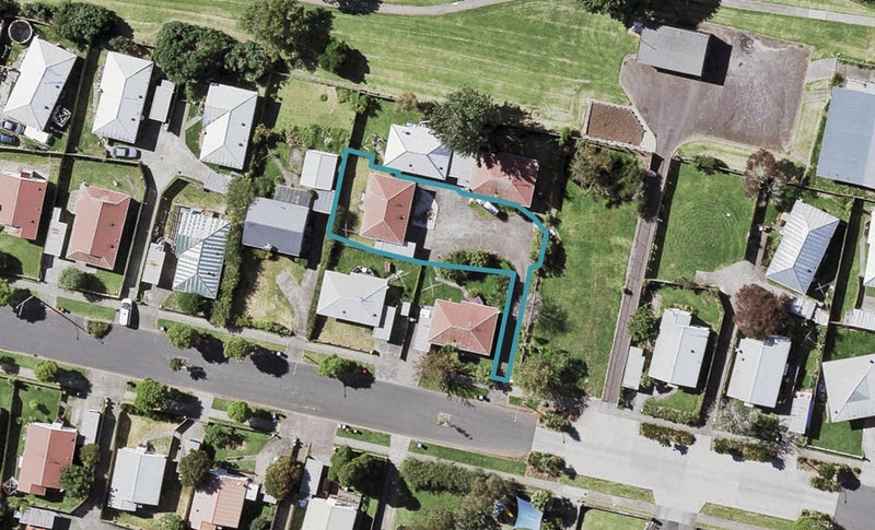 72B Maybury Street, Point England, Auckland - Carousel 1