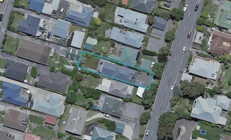 132 Clyde Street, Island Bay, Wellington - Carousel 1