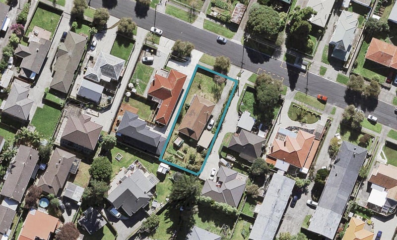 46A Miro Street, New Lynn, Auckland - Carousel 1