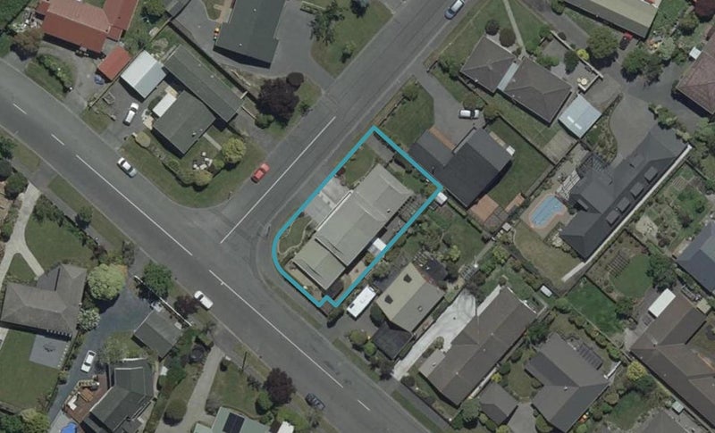 1/2 Kingham Place, Avonhead, Christchurch - Carousel 1