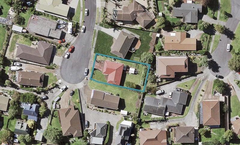28 Glenshee Place, Highland Park, Auckland - Carousel 1