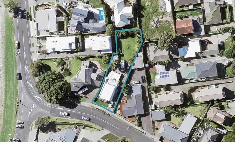 2 Laings Road, Bucklands Beach, Auckland - Carousel 1