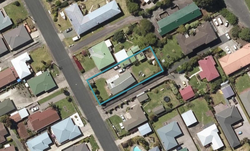 7 Ford Avenue, Kamo, Whangarei - Carousel 1