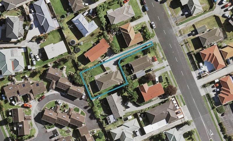 14 Robert Skelton Place, Clendon Park, Auckland - Carousel 1