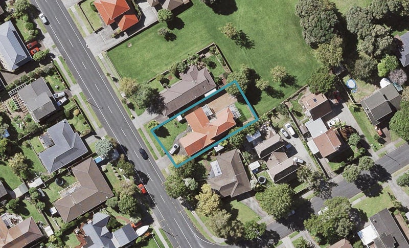 42 Sunderlands Road, Half Moon Bay, Auckland - Carousel 1
