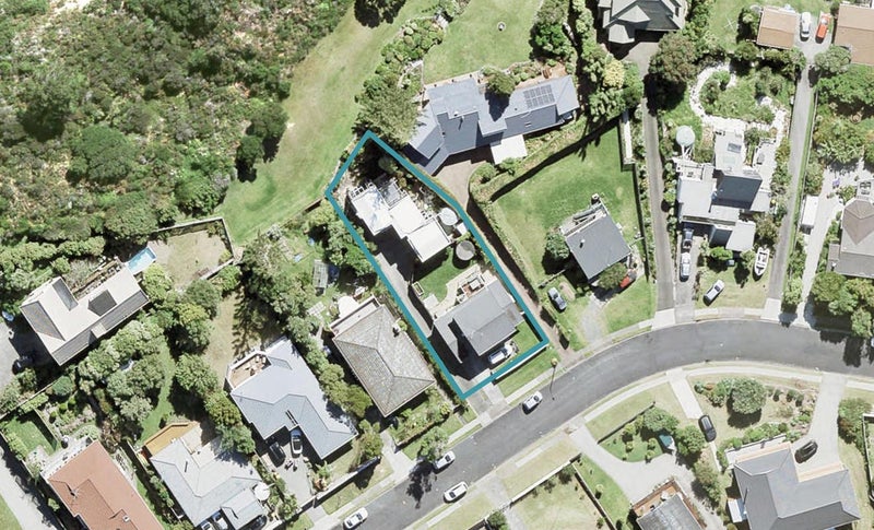 84 Pacific Parade, Army Bay, Whangaparaoa - Carousel 1
