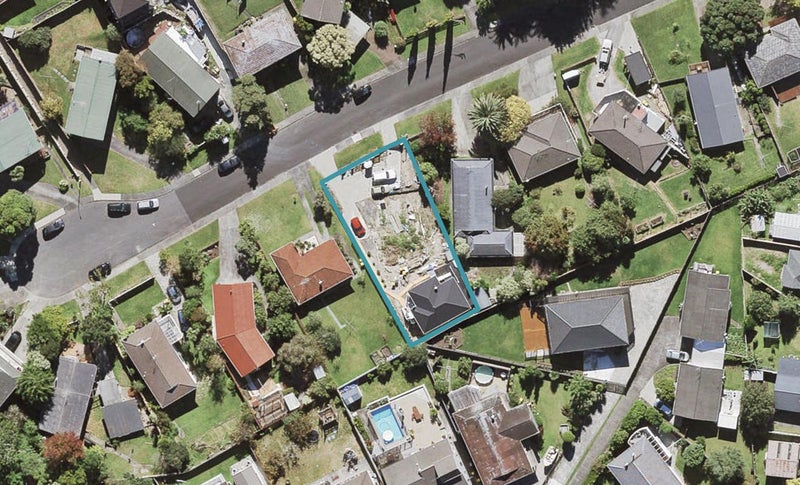 24 Temuri Place, Glendene, Auckland - Carousel 1