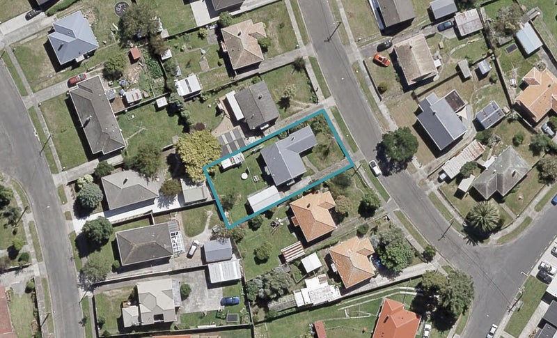 5 Gillespie Street, Taita, Lower Hutt - Carousel 1