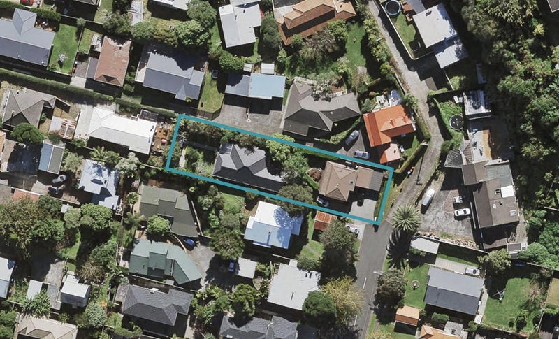 1/0 Queensway, Three Kings, Auckland - Carousel 1