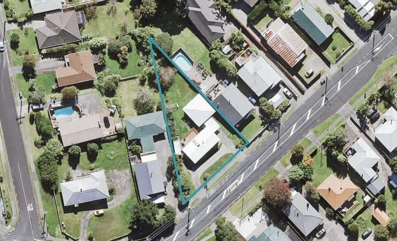 89 Golf Road, New Lynn, Auckland - Carousel 1