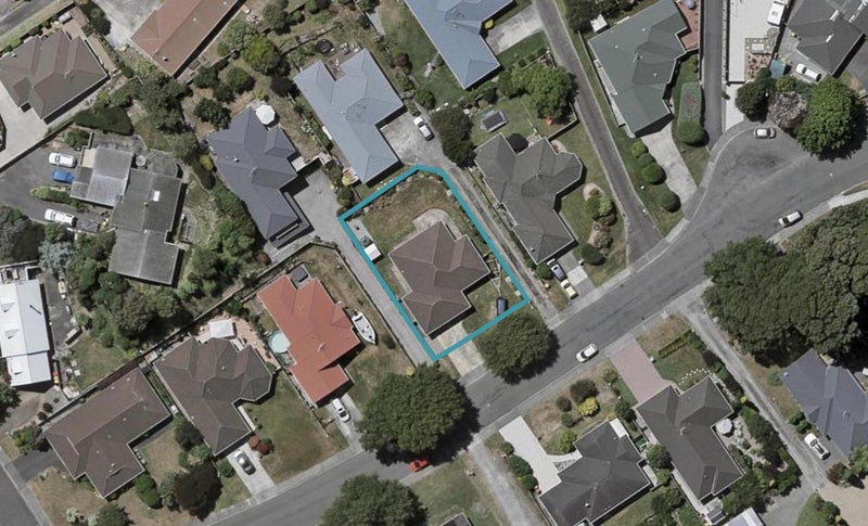 111 Langdale Avenue, Paraparaumu - Carousel 1