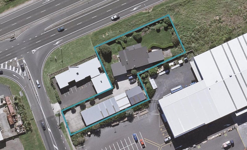 5 Egmont Road, Waiwhakaiho, New Plymouth - Carousel 1