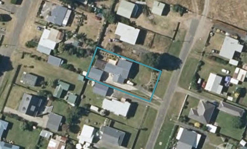 10 Taylor Street, Foxton Beach, Foxton - Carousel 1