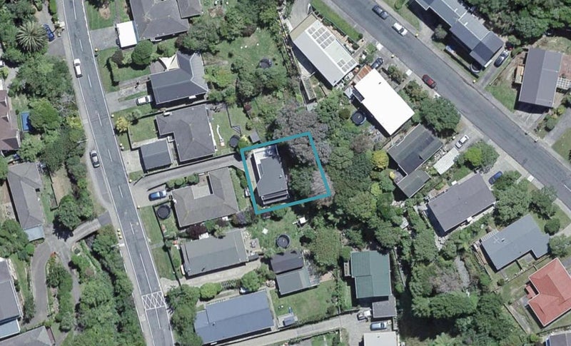 75A South Karori Road, Karori, Wellington - Carousel 1