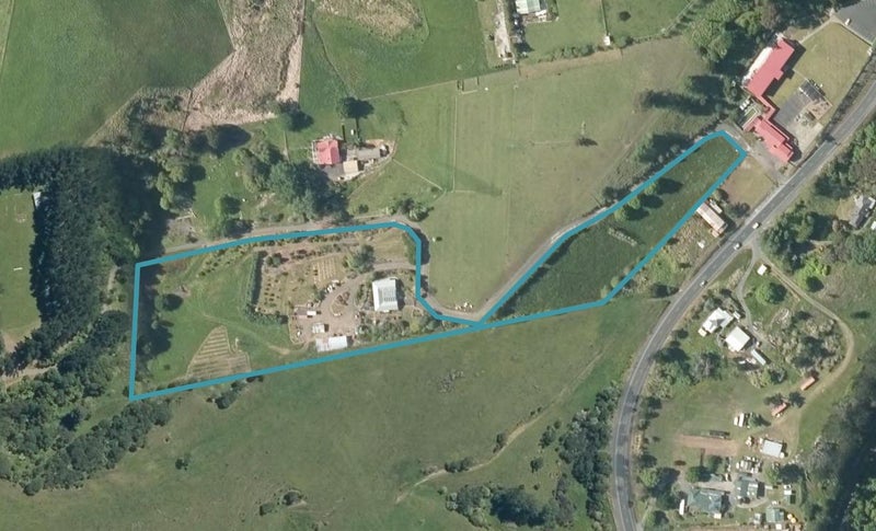 1535 State Highway 16, Helensville, Helensville - Carousel 1