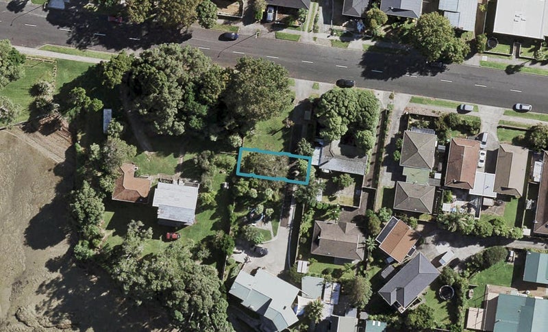 8C Roys Road, Weymouth, Auckland - Carousel 1