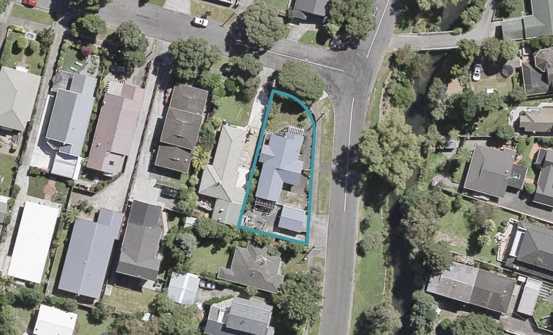 48 Saint Ronans Avenue, Waterloo, Lower Hutt - Carousel 1