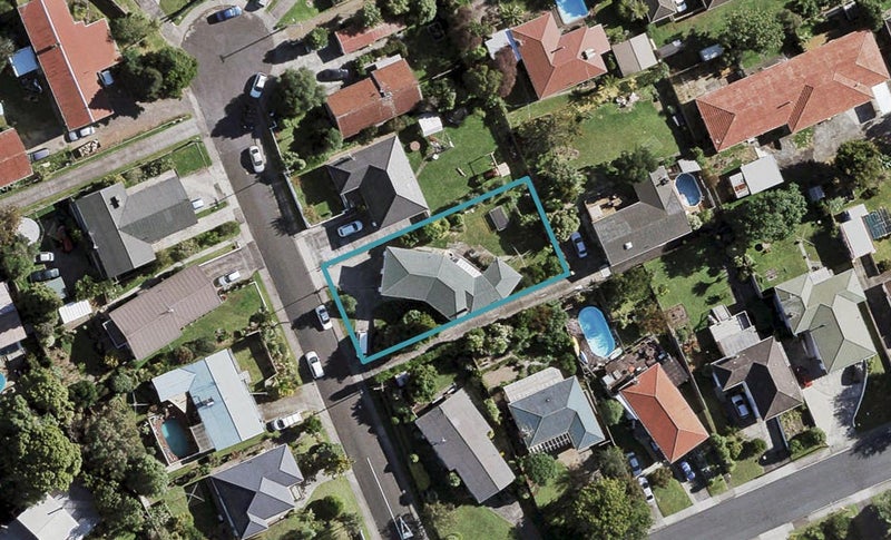 5 Brouder Place, Hillpark, Auckland - Carousel 1