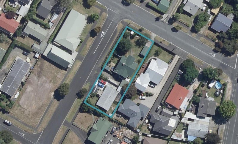 7 Matai Street, Maeroa, Hamilton - Carousel 1