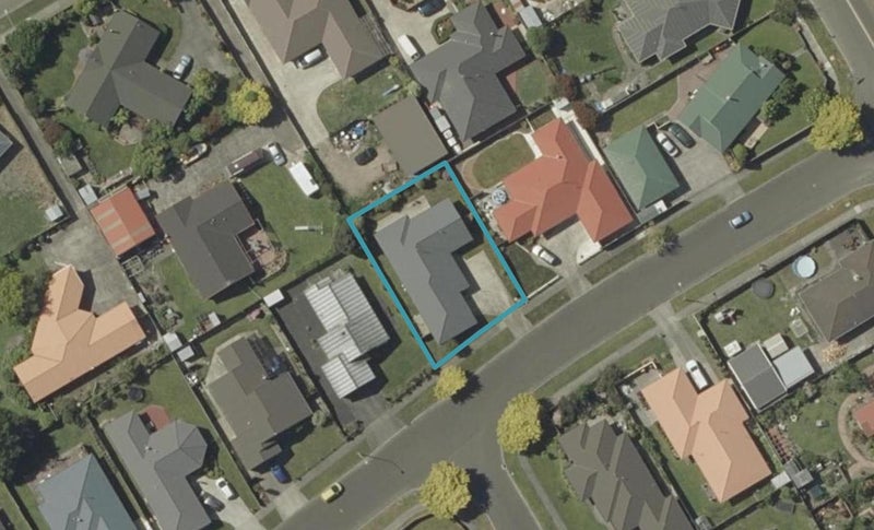 8 Parnell Heights Drive, Kelvin Grove, Palmerston North - Carousel 1