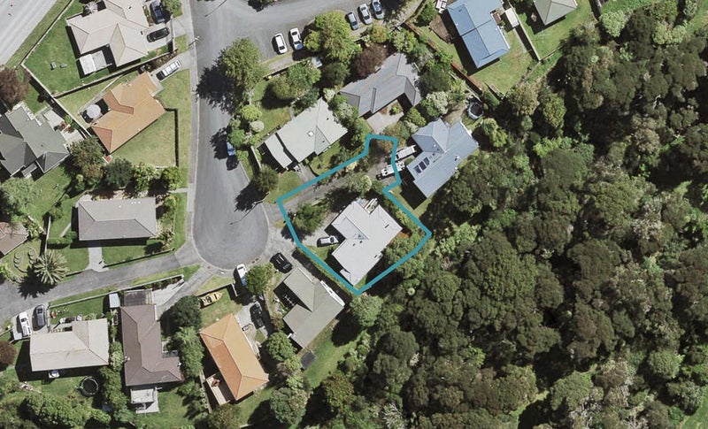 21 Jacinta Grove, Swanson, Auckland - Carousel 1