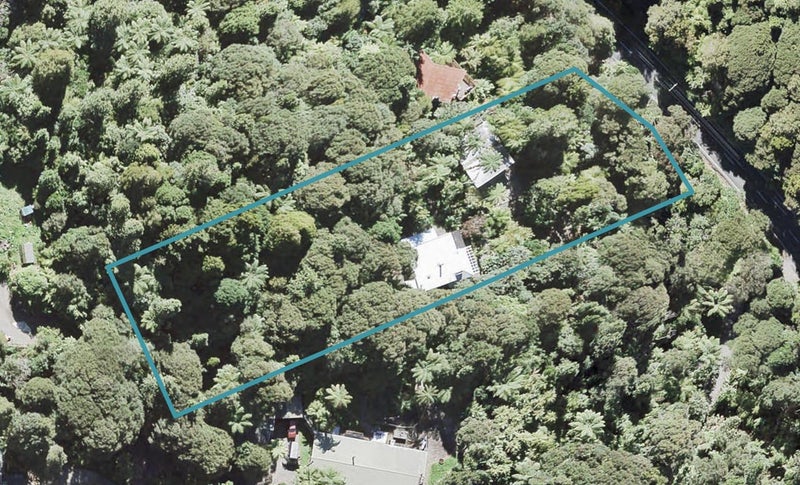 428 Scenic Drive, Waiatarua, Auckland - Carousel 1