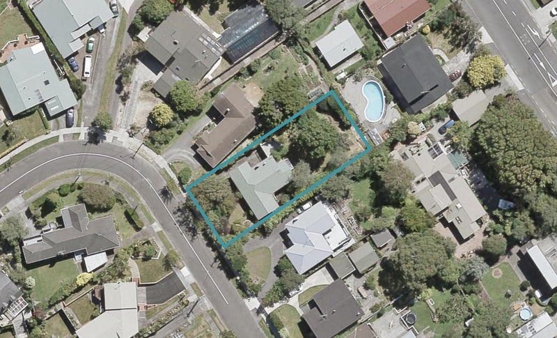 38 Dowling Grove, Silverstream, Upper Hutt - Carousel 1