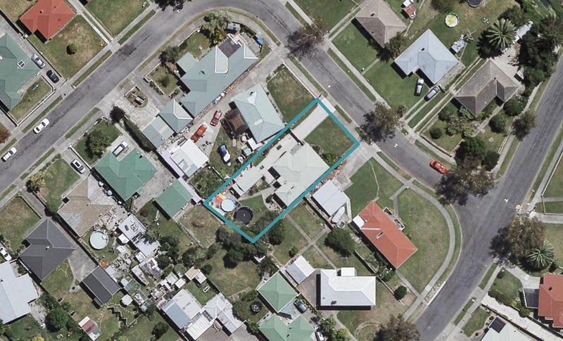 13 Bright Crescent, Maraenui, Napier - Carousel 1