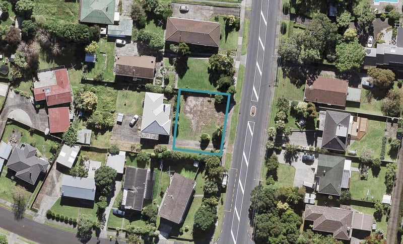 86 Te Atatu Road, Te Atatū South, Auckland - Carousel 1