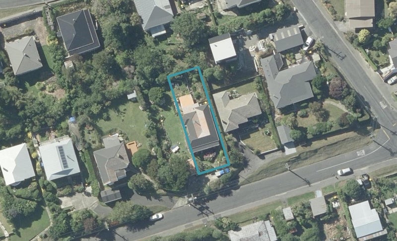 35 Totara Street, Ravensbourne, Dunedin - Carousel 1