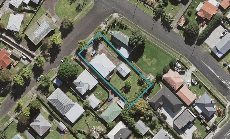 4 William Street, Mangere East, Auckland - Carousel 1