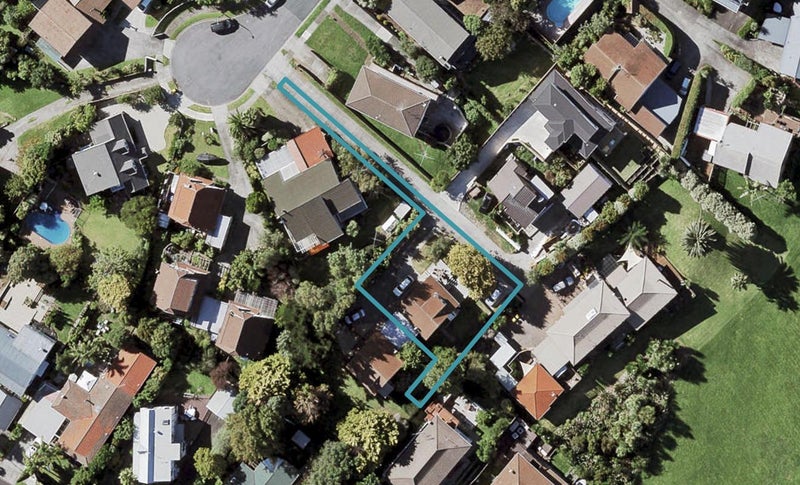15A Regia Close, Half Moon Bay, Auckland - Carousel 1