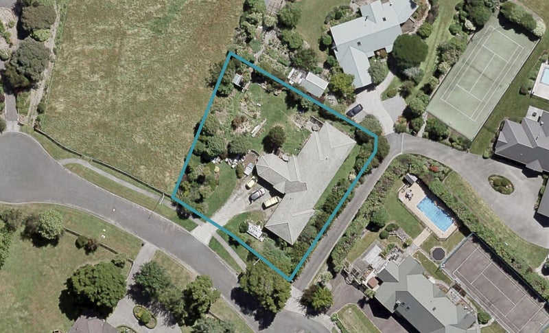 12 Malcolm Gillies Grove, Totara Park, Upper Hutt - Carousel 1