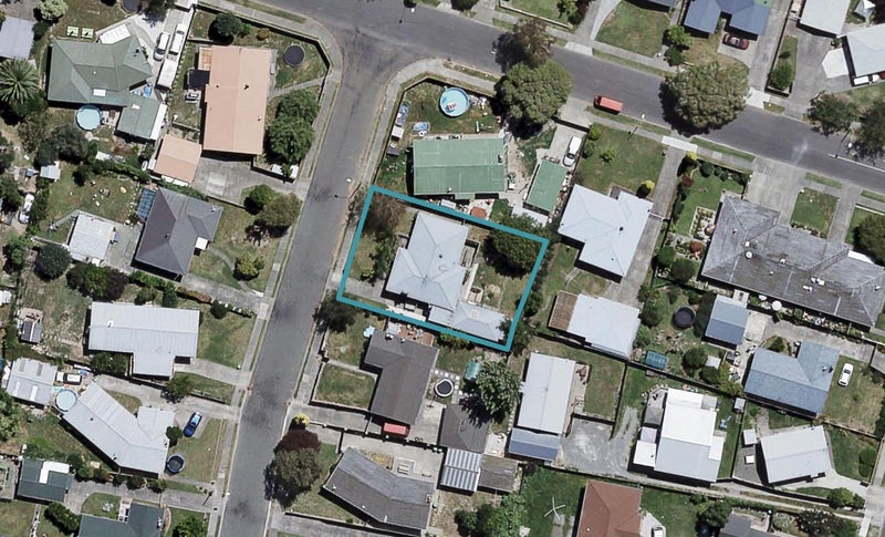 4 Foster Terrace, Onekawa, Napier - Carousel 1