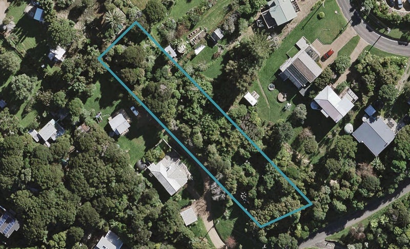22 Makora Avenue, Oneroa, Waiheke Island - Carousel 1