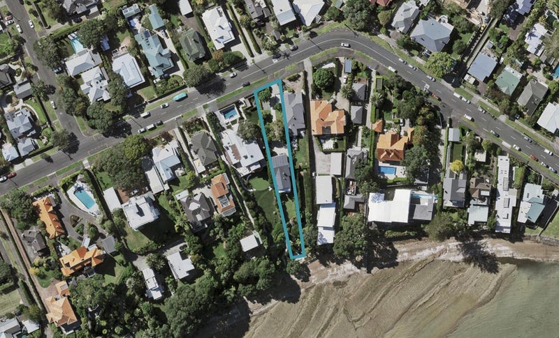 19 Stanley Point Road, Stanley Point, Auckland - Carousel 1