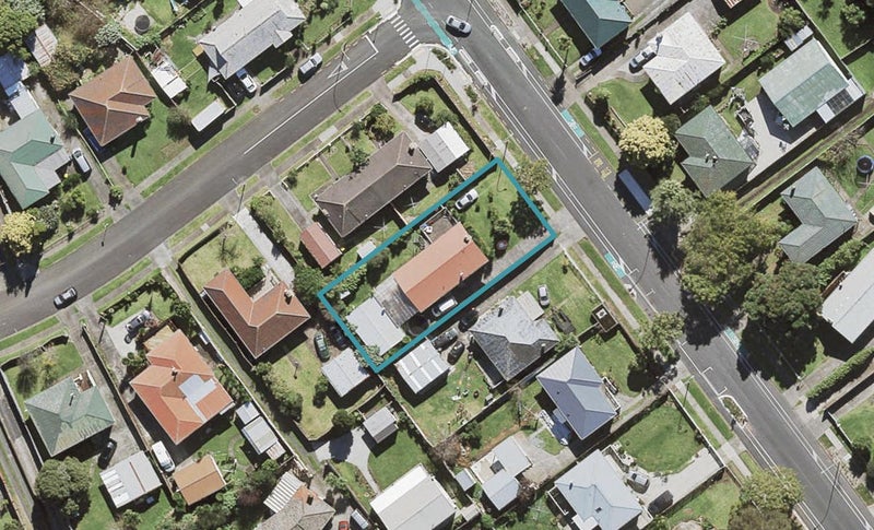 19 Friesian Drive, Mangere, Auckland - Carousel 1