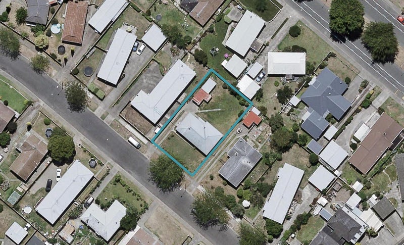 8 Columbus Crescent, Flaxmere, Hastings - Carousel 1
