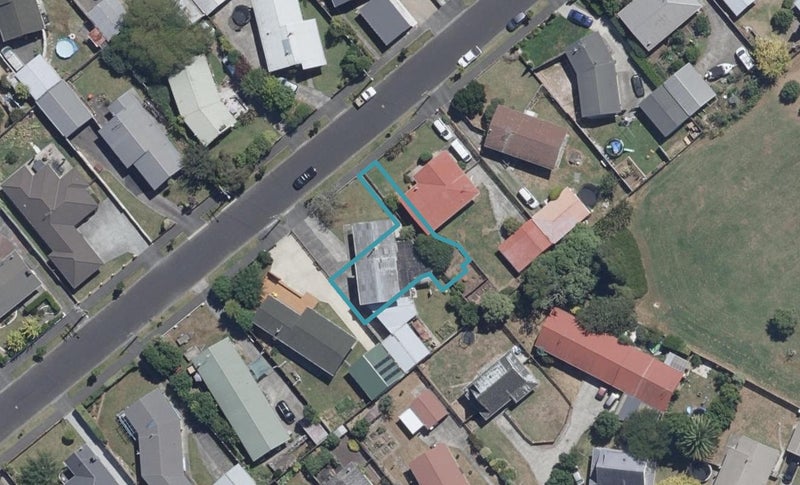 2/52 Mears Road, St Andrews, Hamilton - Carousel 1