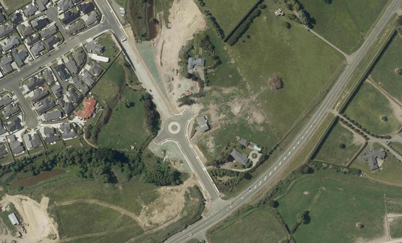 4 Rangeview Drive, Kelvin Grove, Palmerston North - Carousel 1