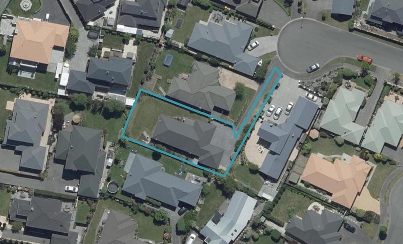 5 Napoleon Close, Harewood, Christchurch - Carousel 1