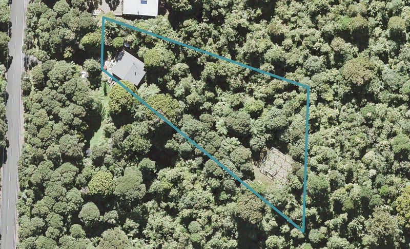 687 Scenic Drive, Henderson Valley, Auckland - Carousel 1