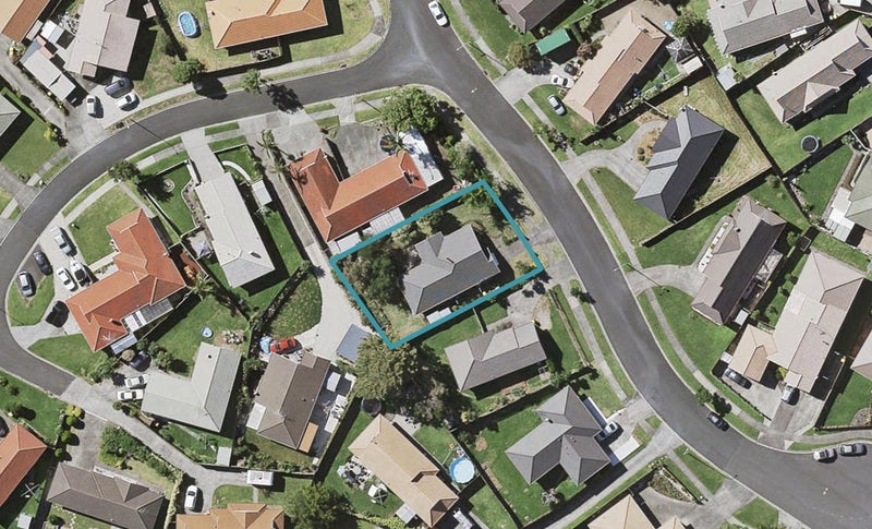 15 Dulwich Place, Burswood, Auckland - Carousel 1