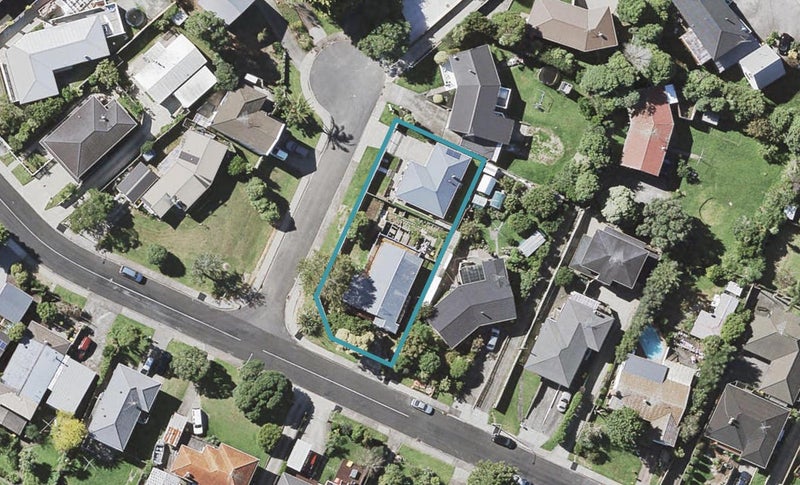 36 Andrew Road, Howick, Auckland - Carousel 1