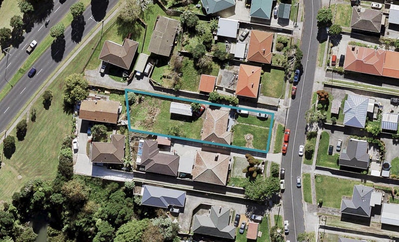 32 Reid Road, New Lynn, Auckland - Carousel 1