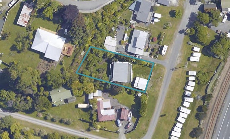 12 Moana Road, Goose Bay, Kaikōura - Carousel 1