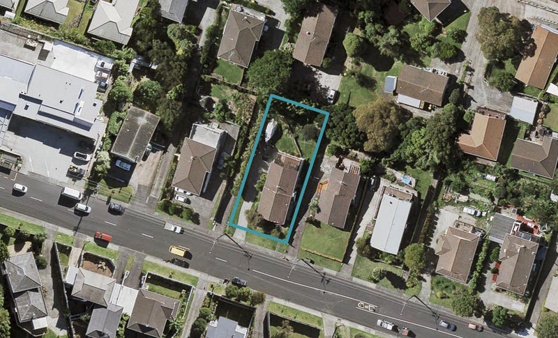16 Target Road, Totara Vale, Auckland - Carousel 1