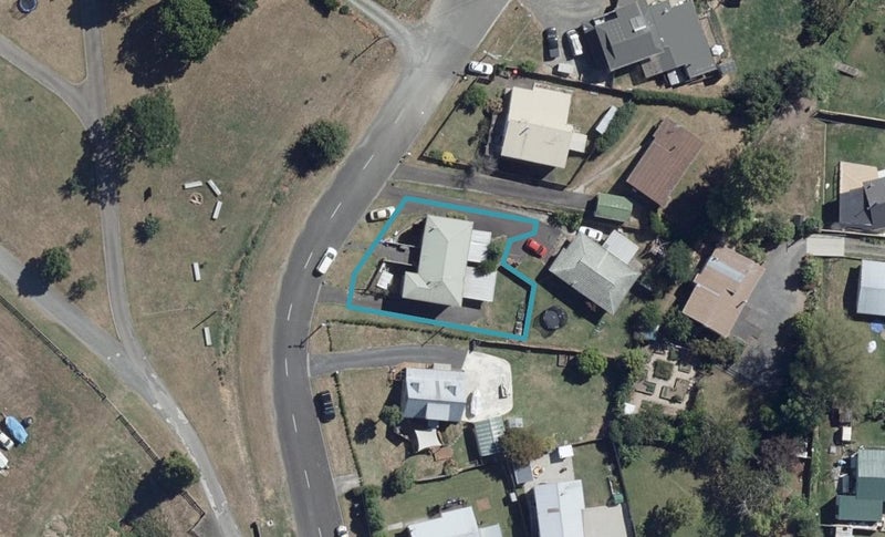 21 Deseret Road, Temple View, Hamilton - Carousel 1