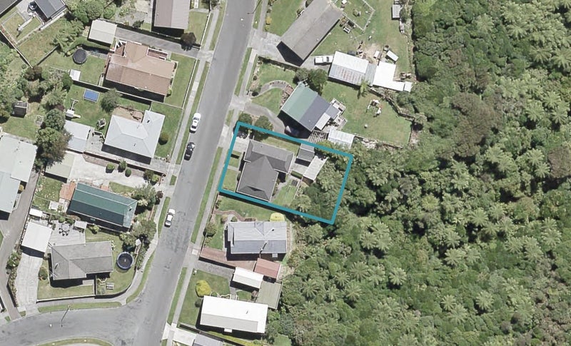 9 Drummond Crescent, Kelson, Lower Hutt - Carousel 1